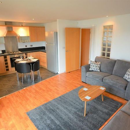 Coastal Apartments - Wales 스완지 외부 사진
